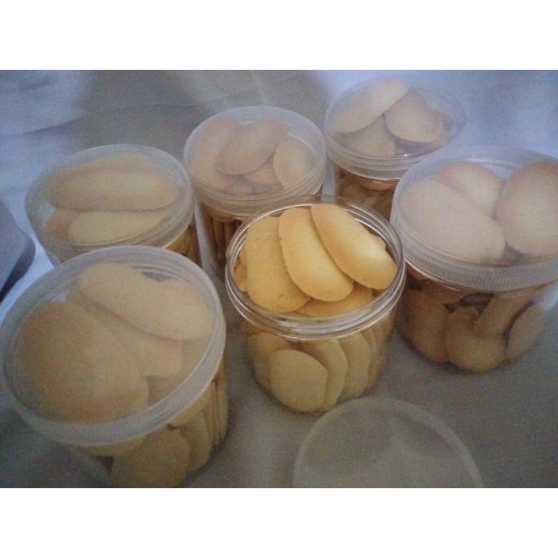 

Lidah Kucing Cookies / Kue Kering Lidah Kucing - Remah Roti