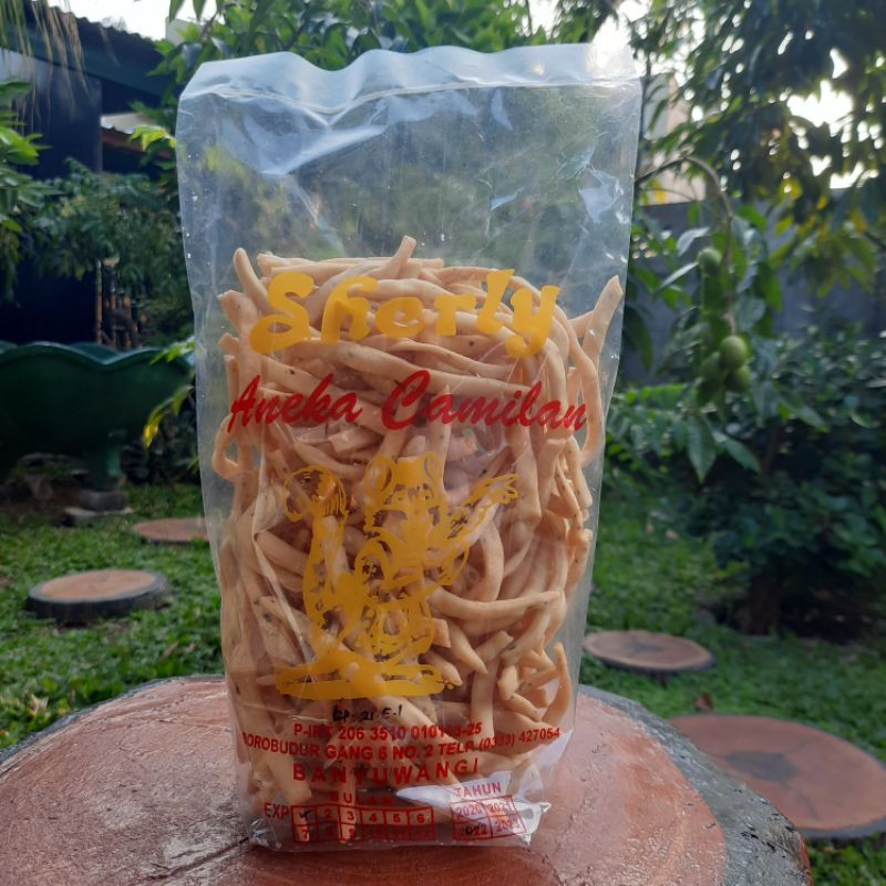 

Stik Ladrang Seledri Bawang Sherly Gurih Lezat Khas Banyuwangi 250 Gram