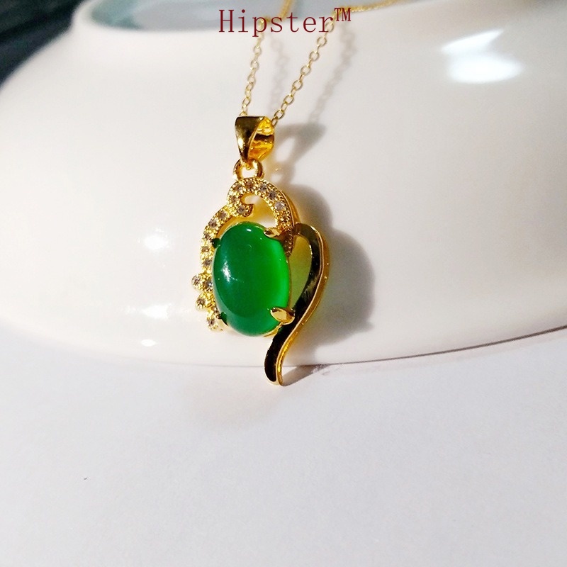 Hot Sale Light Luxury Hollow Natural Emerald Pendant Full Diamond Necklace