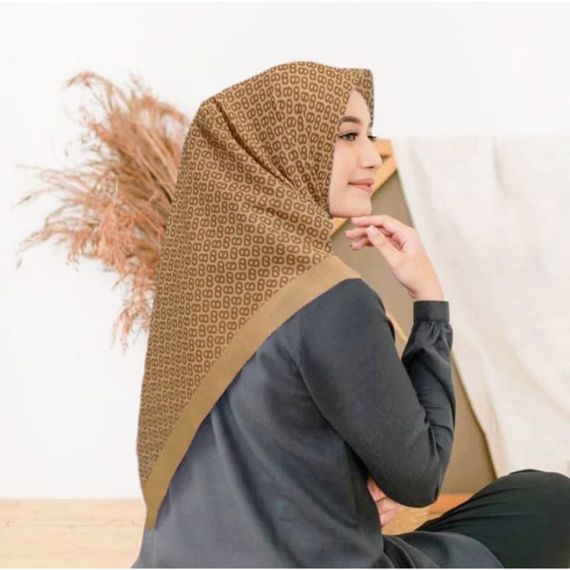 SALE HIJAB / HURUF BEACHH DARKK / COD / KERUDUNG VOAL MOTIF / SEGI EMPAT VOAL / JILBAB TERBARU / LAS