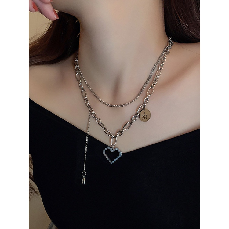 Kalung Rantai Klavikula Bahan Titanium Steel Bentuk Bulat Motif Tulisan Love Gaya Retro Korea Untuk Wanita