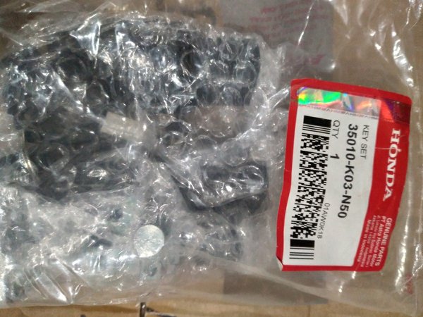 KUNCI KONTAK SET MOTOR REVO FIT FI