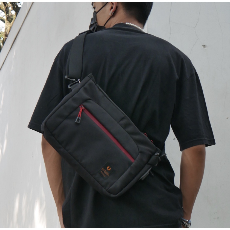 TILTON BLACK |ManNeedMe x URBAN| Tas Selempang Pria Tas Pinggang Waist Bag ORIGINAL