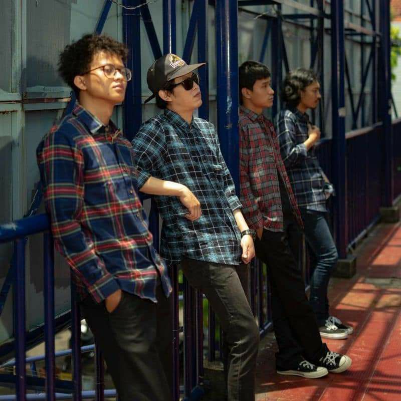 Kemeja Flanel Pria Lengan Panjang Motif Kotak Kotak Kualitas Premium M L Xl