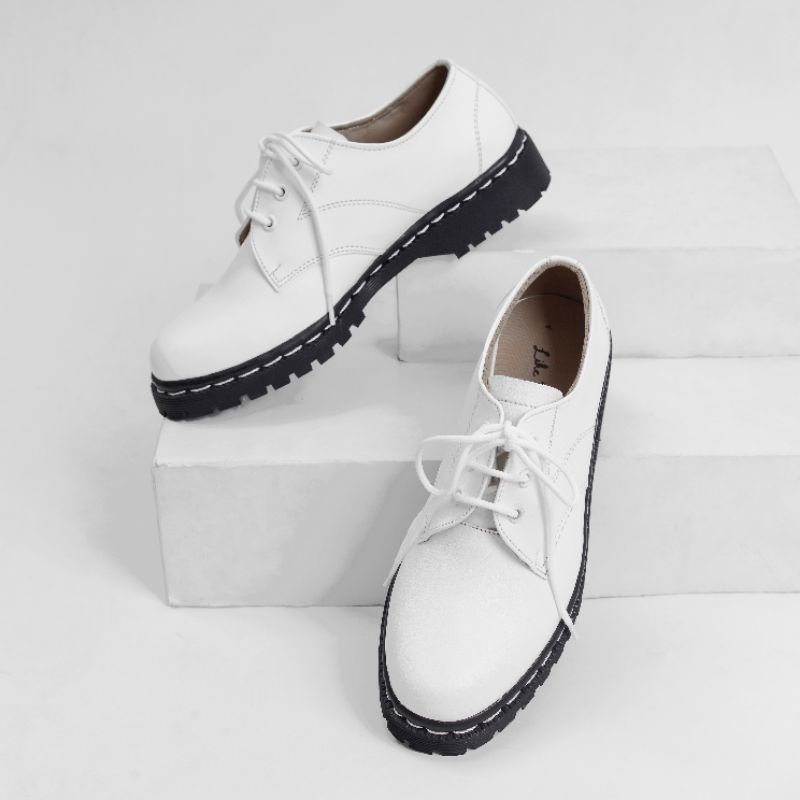 Sepatu Sneakers Wanita VIA SHOES WHITE Like Project-4