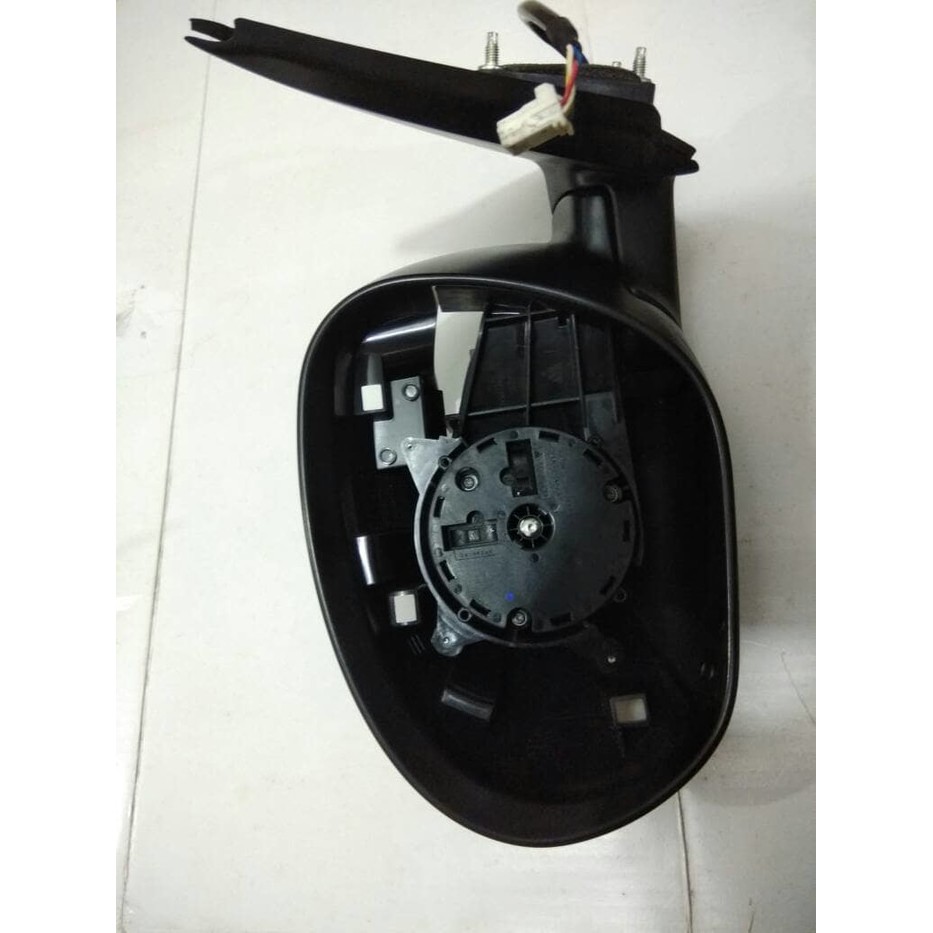 spion nissan juke kiri