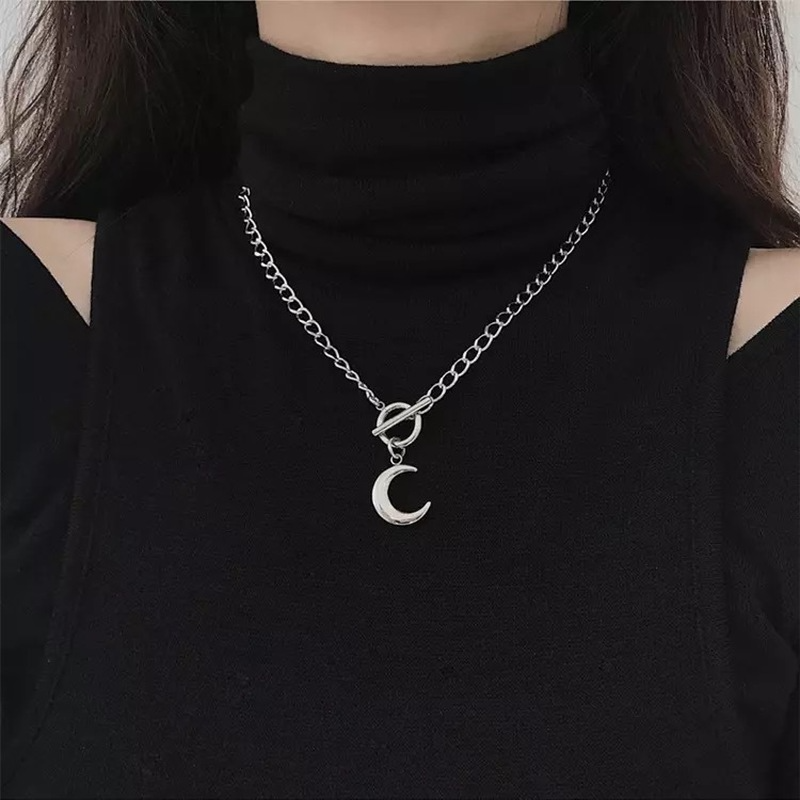 Korea Ins Gloss Alloy Moon Pendant Necklace OT Buckle Metal Fashion Jewelry Sweet Heart Jewelry