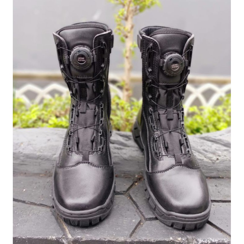 Sepatu pdl trav replika BOA extrak