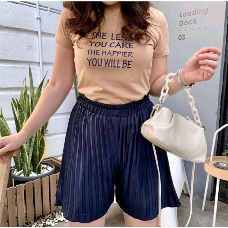 HOTPANT PLISKET CELANA PENDEK PLISKET HOT PANTS CEWEK