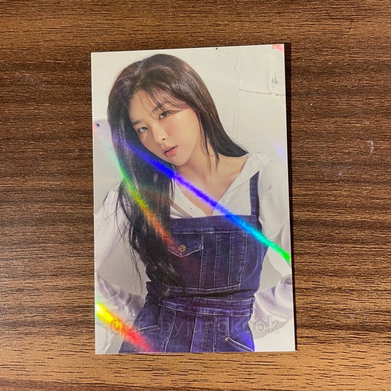 hologram holo red denim velvet trolls pop up store seulgi yeri irene pc photocards