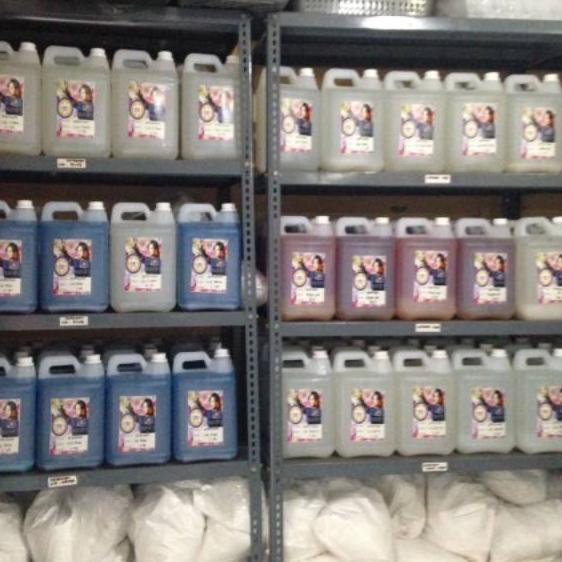 Terjangkau Oxyboost Oxy Boost Pembersih Penghilang Noda Berat Darah Jamur Luntur Ukuran Derigen 1 Li