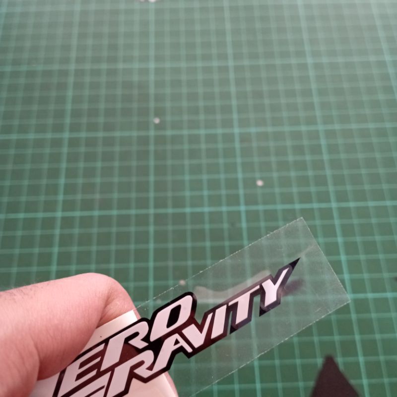 Sticker Cutting Zero Gravity