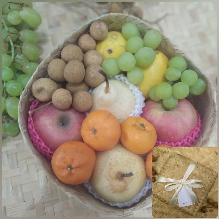 

parcel buah, hampers, besek buah