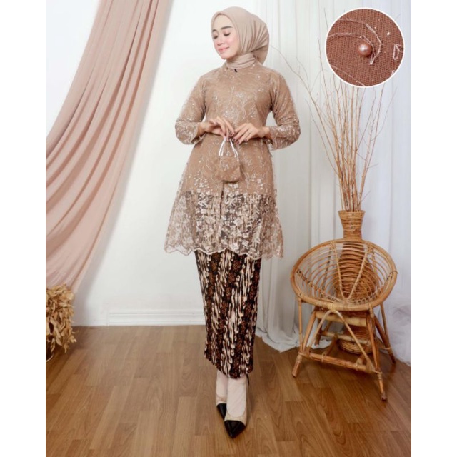 Permata Olshop / Kebaya Tunik Busui Kekinian / Kebaya Seragam Keluarga Tunik / Kebaya Brokat / Kebaya Busui / Wisuda / Setelan Kebaya Modern