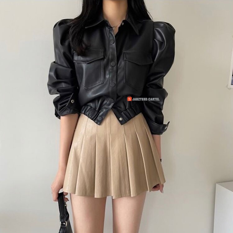 JNK x LUVI - Jaket Mantel Wanita Kulit Imitasi Hitam Bahan Semi Kulit Sintetis Viena Faux Synthetic Leather Jacket Shirt Premium Original 100% Genuine Black Kerah Potong Saku Ganda Kasual Liar Musim Dingin Style Korea KPOP Viral Kancing Elegan Gaya 2023