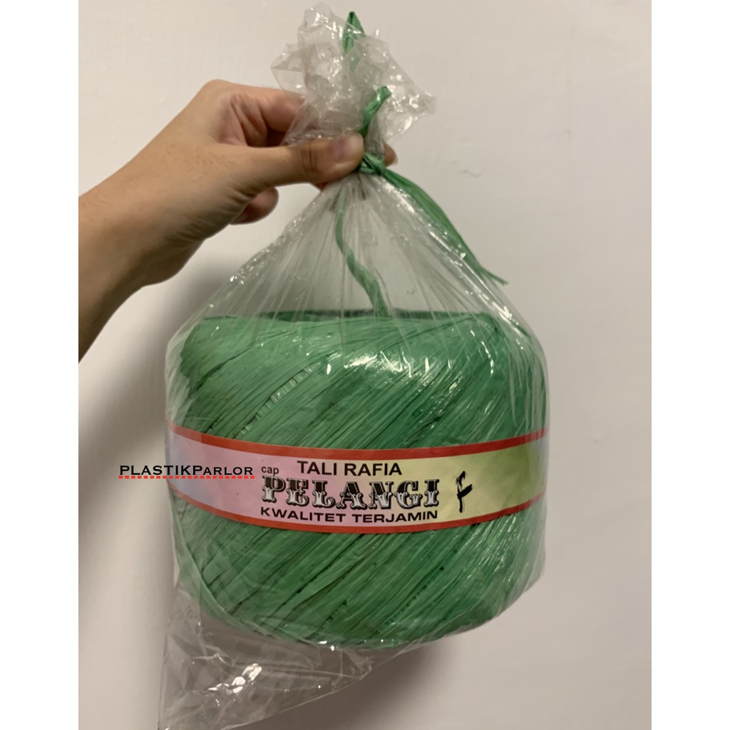 

TALI RAFIA WARNA HIJAU MERK PELANGI BERAT 0,6 KG