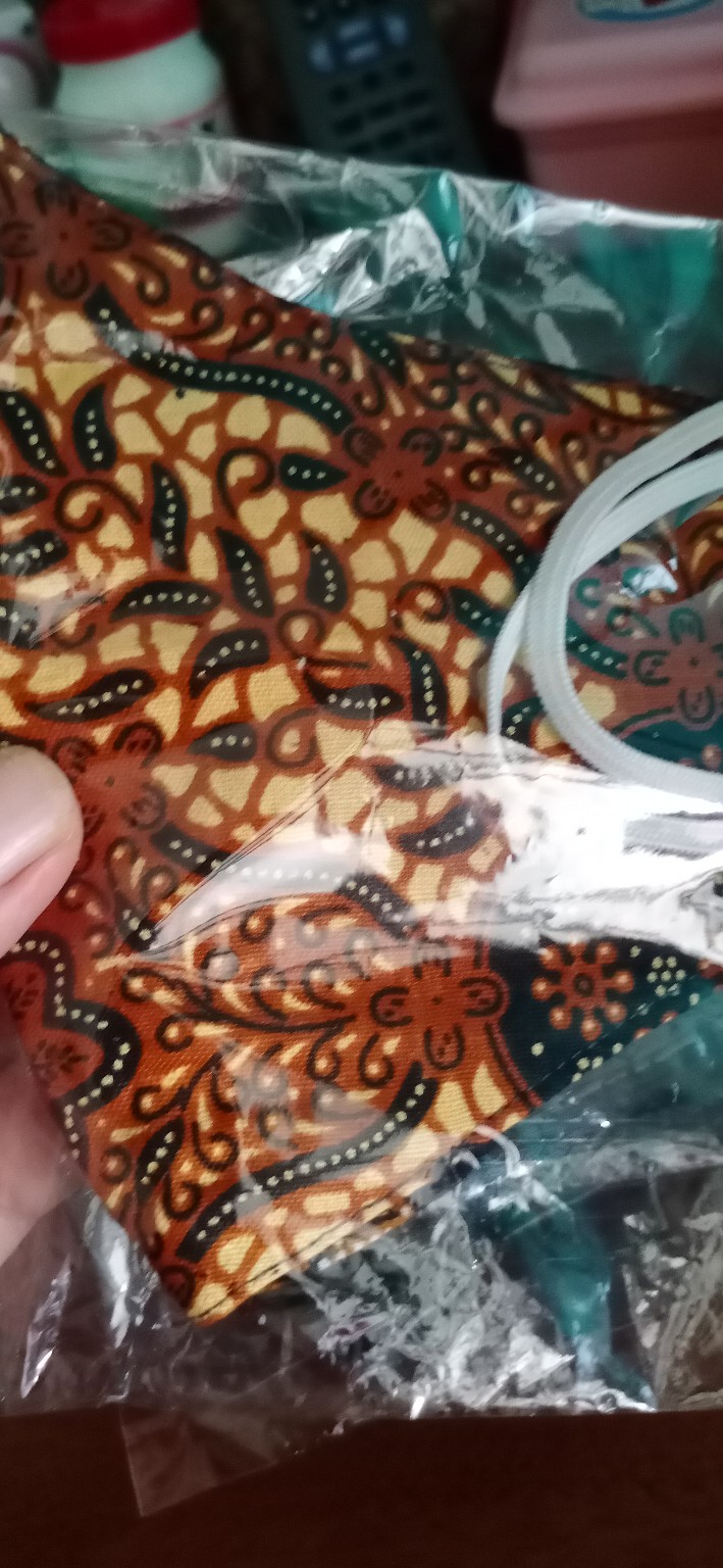 (cod) Masker Motif Batik Solo 2 Lapis Non Medis Earloop Hijab Souvenir Nikah Batik Khas Solo