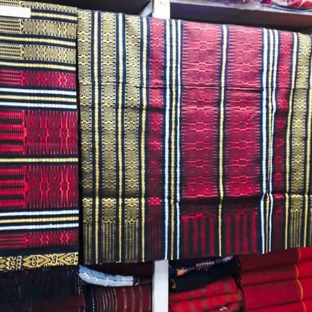 ULOS SONGKET TENUN TARUTUNG TUMTUMAN