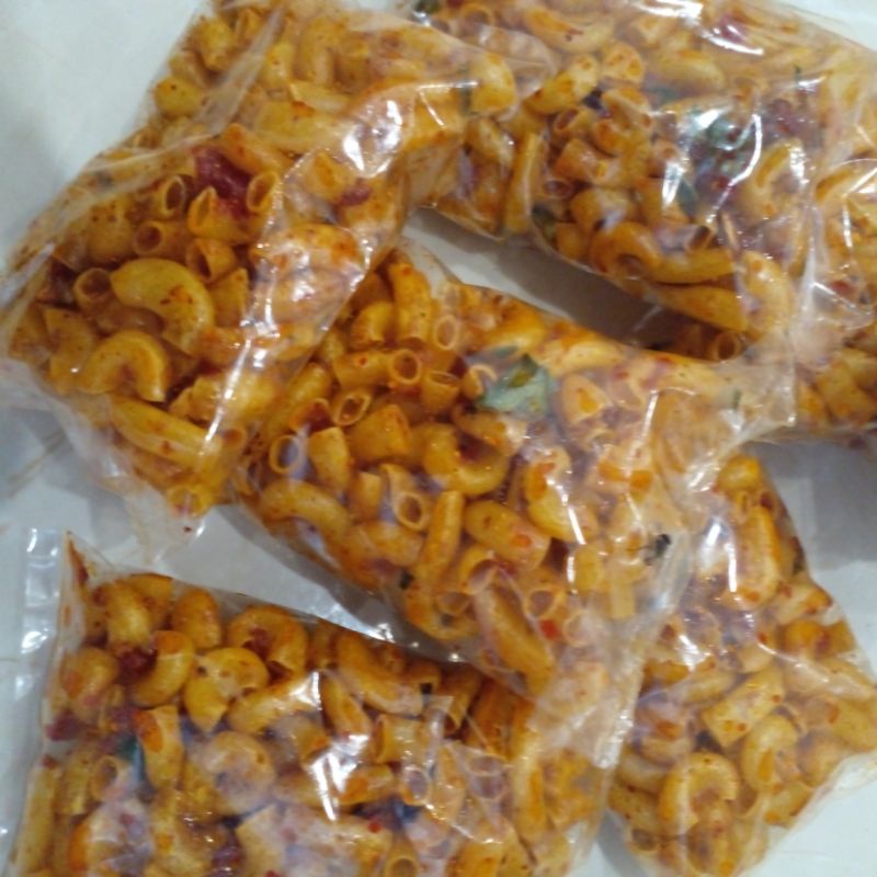 

Termurah Makaroni bantet daun jeruk pedas