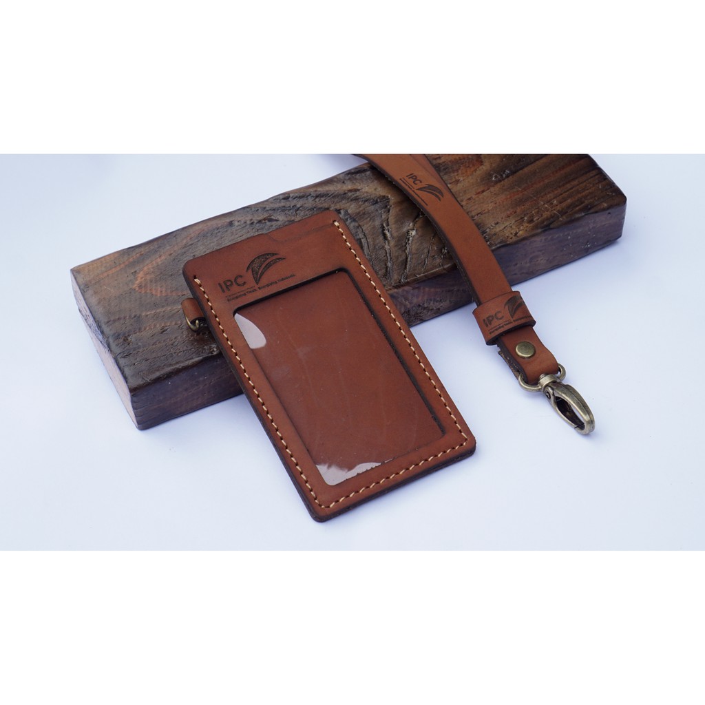 

CUSTOM ID CARD HOLDER , NAME TAG - CH TAN