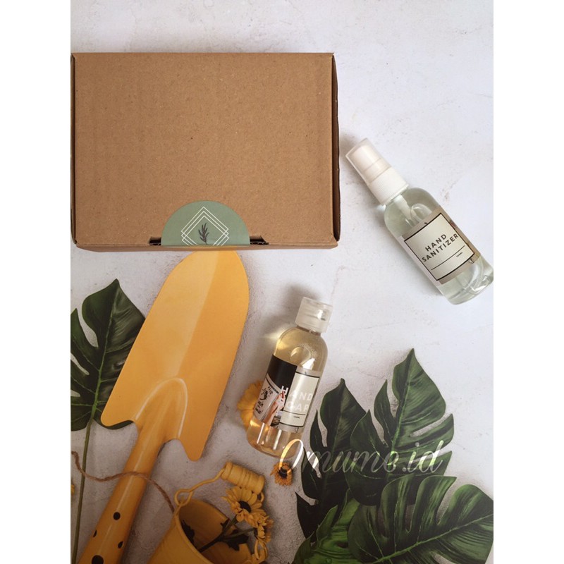 

Hampers Gift Box/New stater Kit/Hadiah/Kado/Box/Omume.id