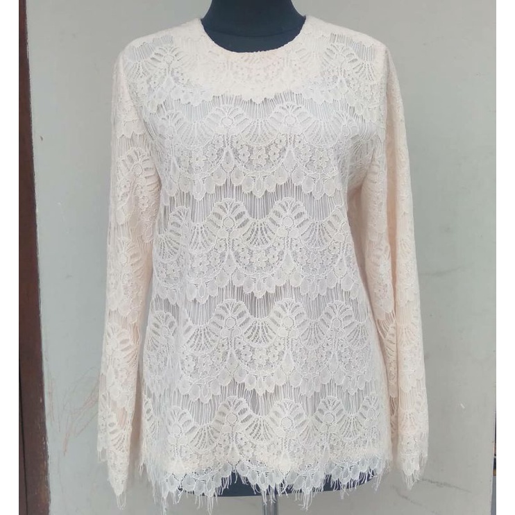 LACE BLOUSE (PRELOVED)