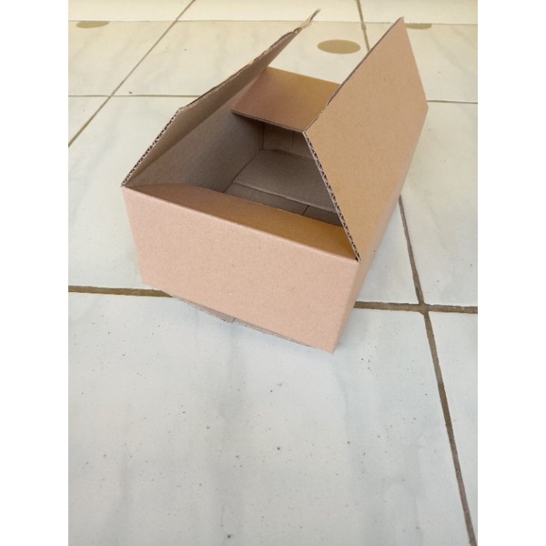 

box 18,5x9x5cm polos