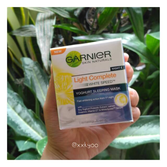 Garnier Light Complete
Night Yogurt Sleeping Mask
