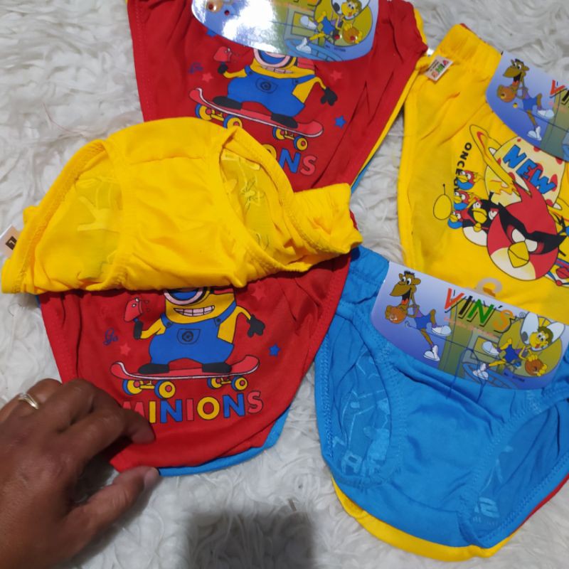 celana dalam anak laki lakiumur 4-8 tahun 3 pcs (1 set)