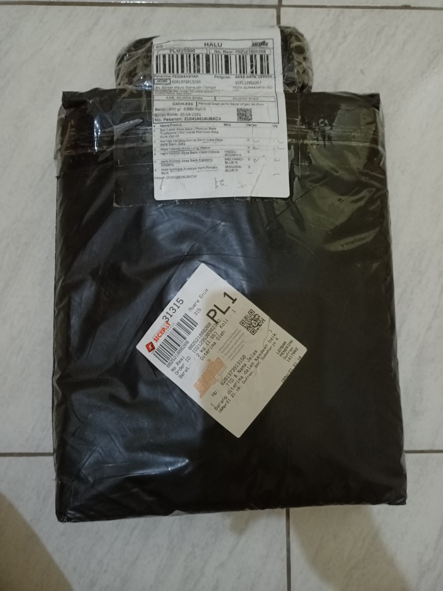 Hem Pendek Aksa Batik Melviano Gracelia