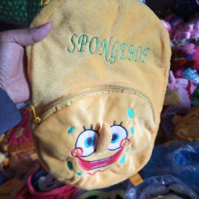 Tas ransel anak karakter.