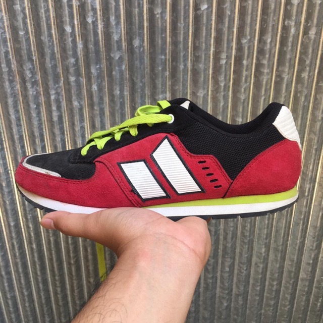 Macbeth Fischer Red Neon