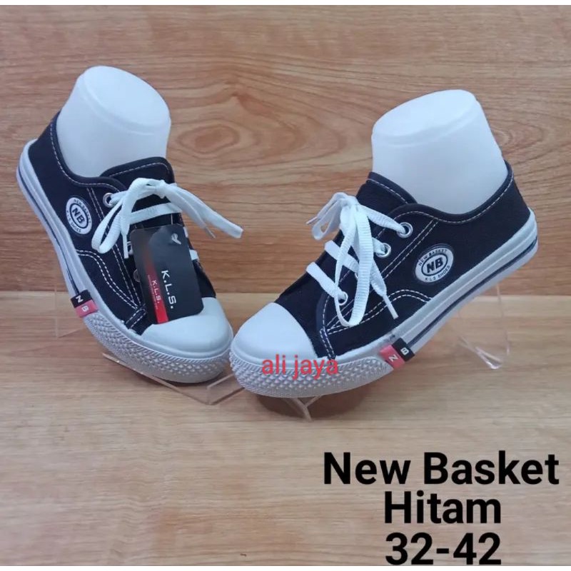 sepatu sekolah nb hitam putih pendek terlaris