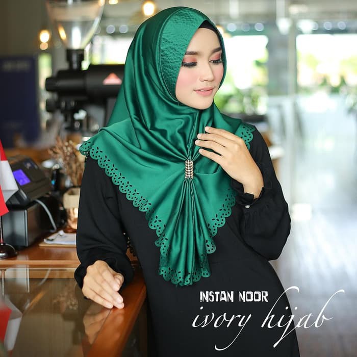 Unik Jilbab Hijab Pesta Khimar Syari Polos Pashtan Instan Noor by Ivory   Hijau Tua Limited