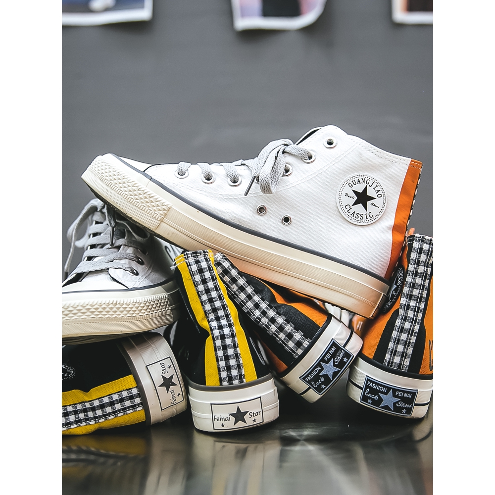  Sepatu  Converse  tahun 1970 an kuning unisex kanvas 