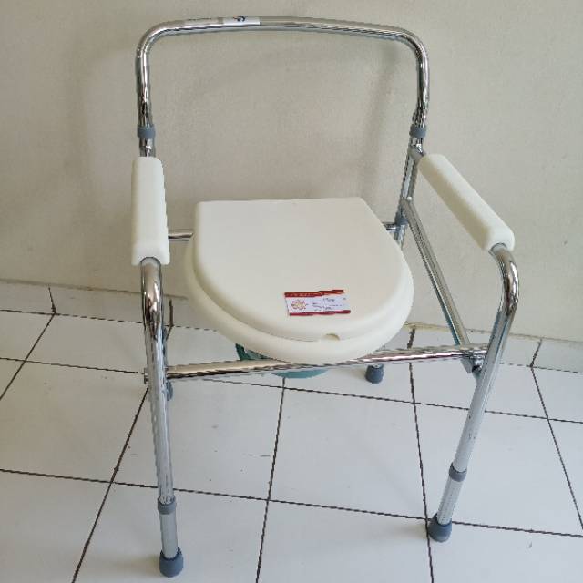 Commode Chair Stainless Steel tanpa roda 894 Sella Tempat BAB Portable