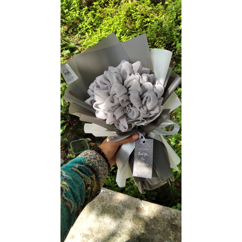 

Buket hijab | buket krudung | buket jilbab