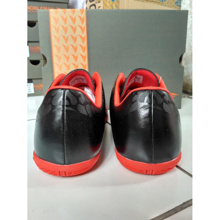 SEPATU FUTSAL NOBLEMAN ROGUE ID. BLACK/RED FULL ORIGINAL