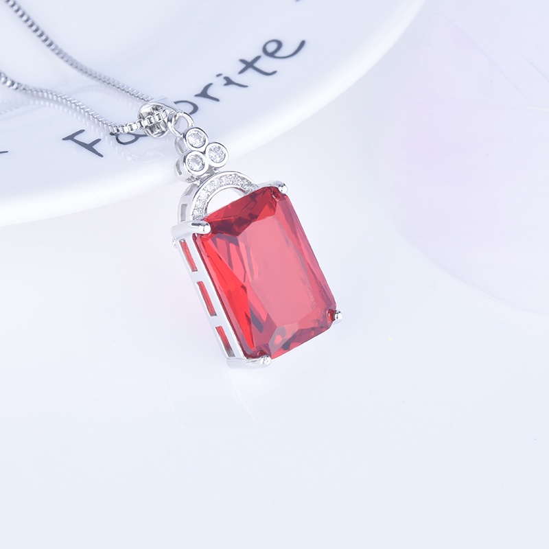 [Ready Stock]Fashion New Rectangular Sapphire Pendant Necklace