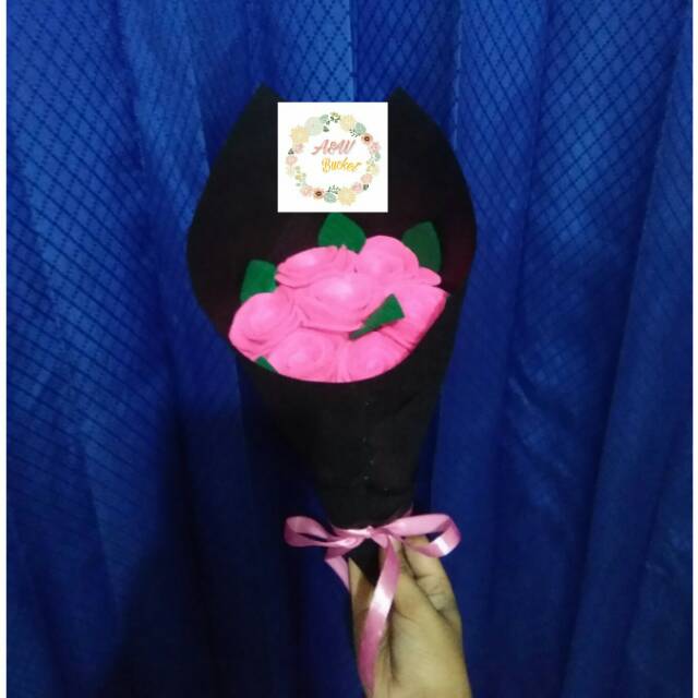 Bucket bunga flanel murah hadiah kado anniversary ulangtahun wisuda lamaran wedding valentine