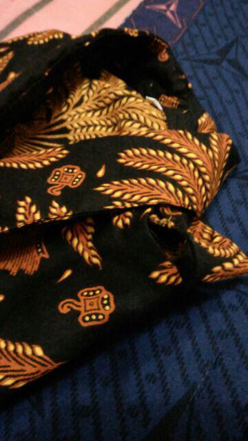 Kemeja Batik Fashion Motif Wajik Biru Lengan Pendek