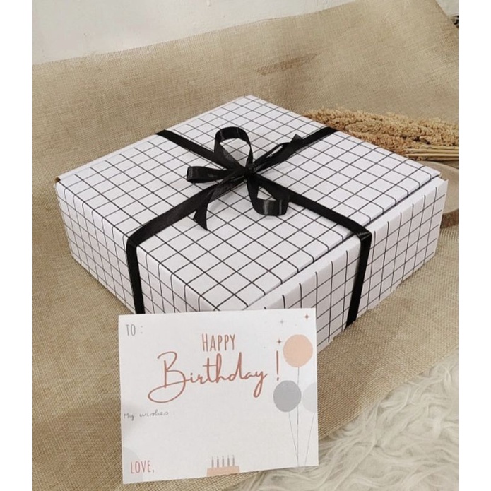 

KOTAK KADO HAMPERS SOUVENIR GIFT BOX