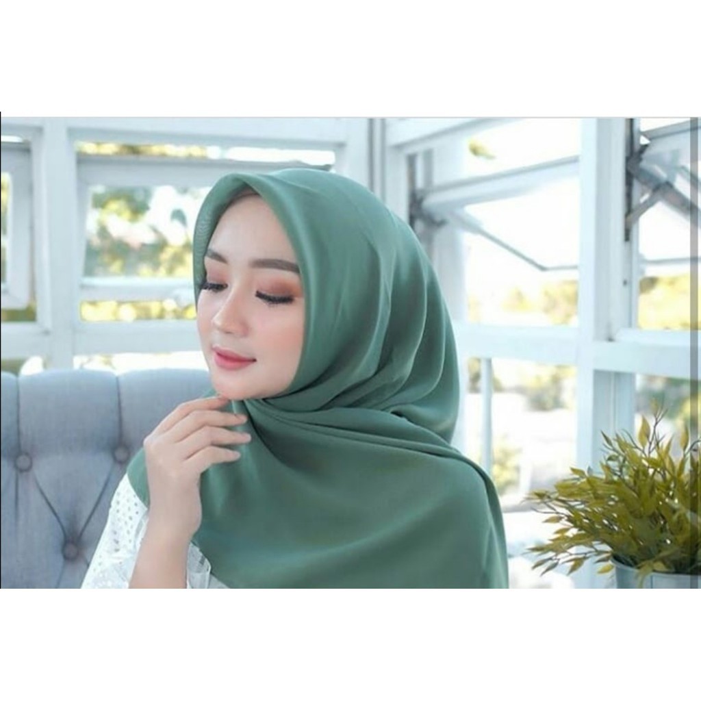 HIJAB SEGI 4 POLYCOTTON / BELLA SQUARE PINGGIR NECI