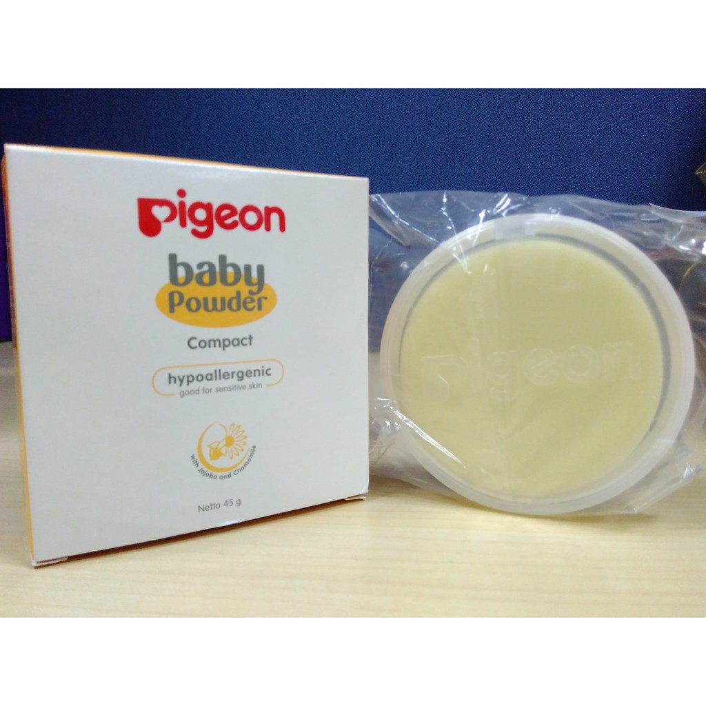 Pigeon Baby Powder Compact