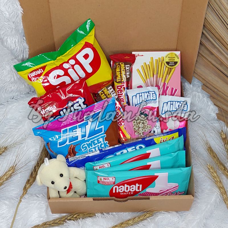 

HAMPRES SNACK MURAH KADO ULANG TAHUN WISUDA GRADUATION SOUVENIR ULANG TAHUN SNACK BOX GIFT - Part 2