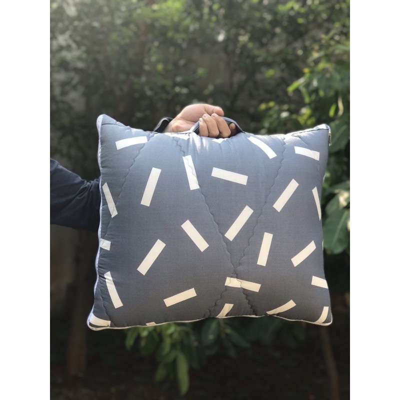 Bantal Selimut (BALMUT)