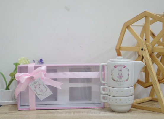 Minim 25pcs Souvenir One Month Hamper / Souvenir Teapot / Teko Susun 2 Cangkir (mika Hard Box)