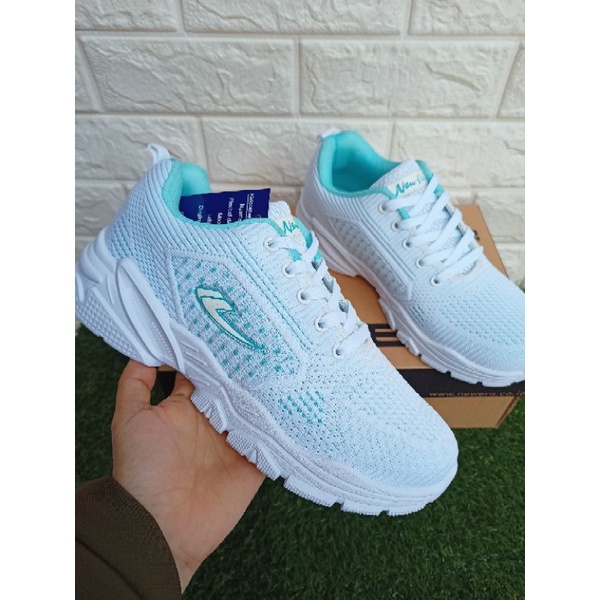new era lotus sepatu wanita putih