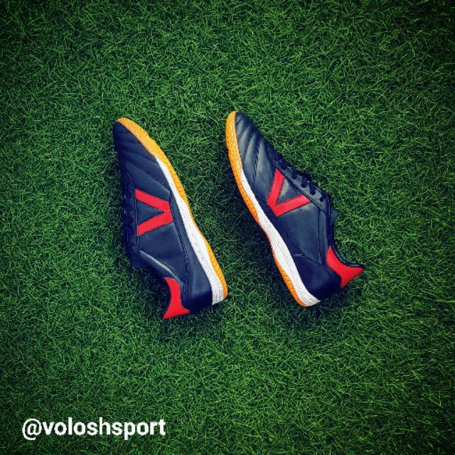 Sepatu Futsal Volosh Zege Hitam Merah
