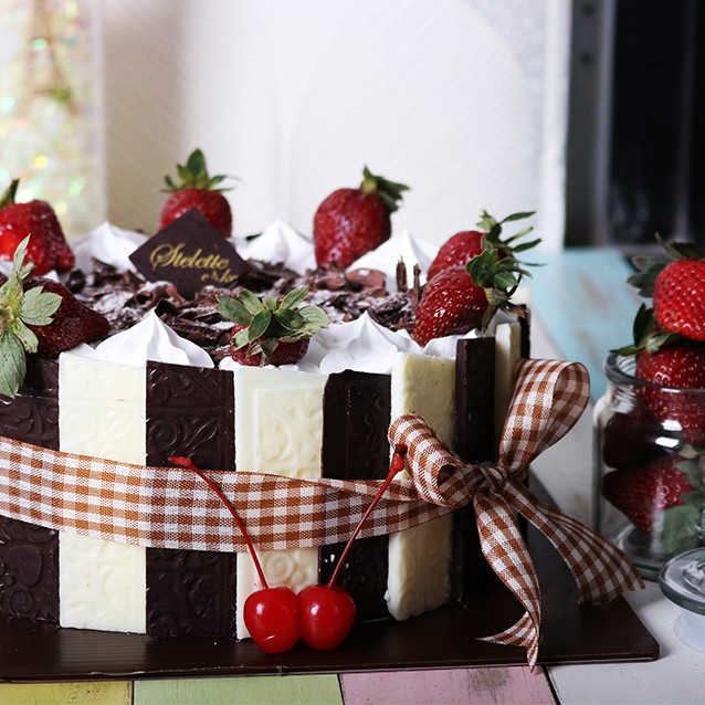 

Kue Ulang Tahun Blackforest Diameter 20 cm Murah dan Enak